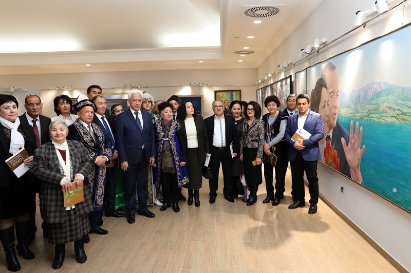 Jinsiy aloqa mashinasi tebranadi.